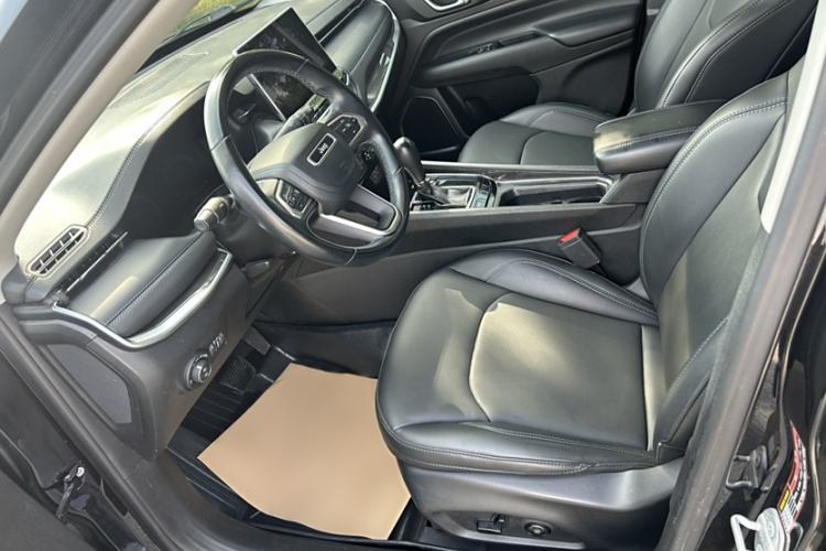 Used Jeep Compass 2021 220T Automatic Elite Edition Interior 8