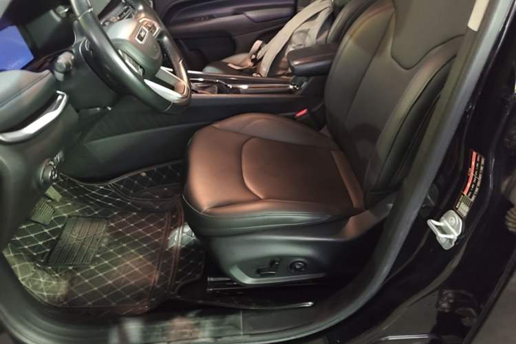 Used Jeep Compass 2021 220T Automatic Elite Edition Left Front Seat