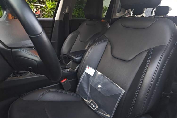 Used Jeep Compass 2021 220T Automatic Elite Edition Left Front Seat