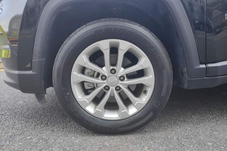 Used Jeep Compass 2021 220T Automatic Leading Edition Left Front Wheel Hub