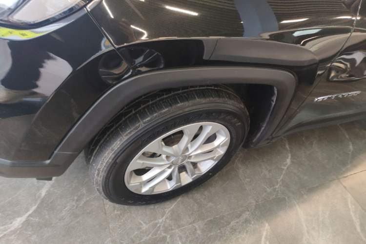 Used Jeep Compass 2021 220T Automatic Leading Edition Left Front Wheel Hub