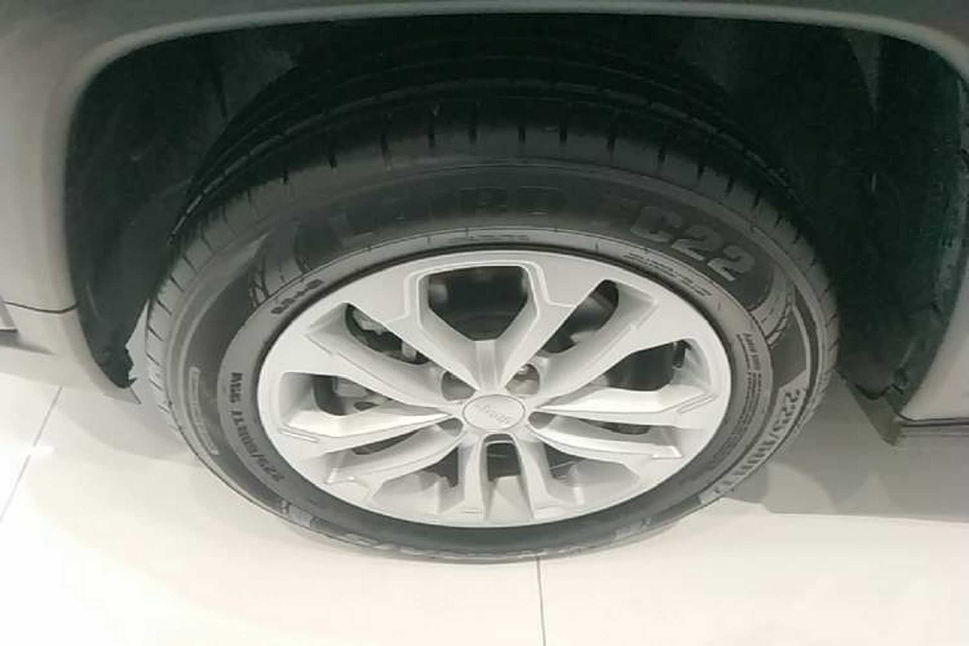 Used Jeep Compass 2021 220T Automatic Leading Edition Left Front Wheel Hub