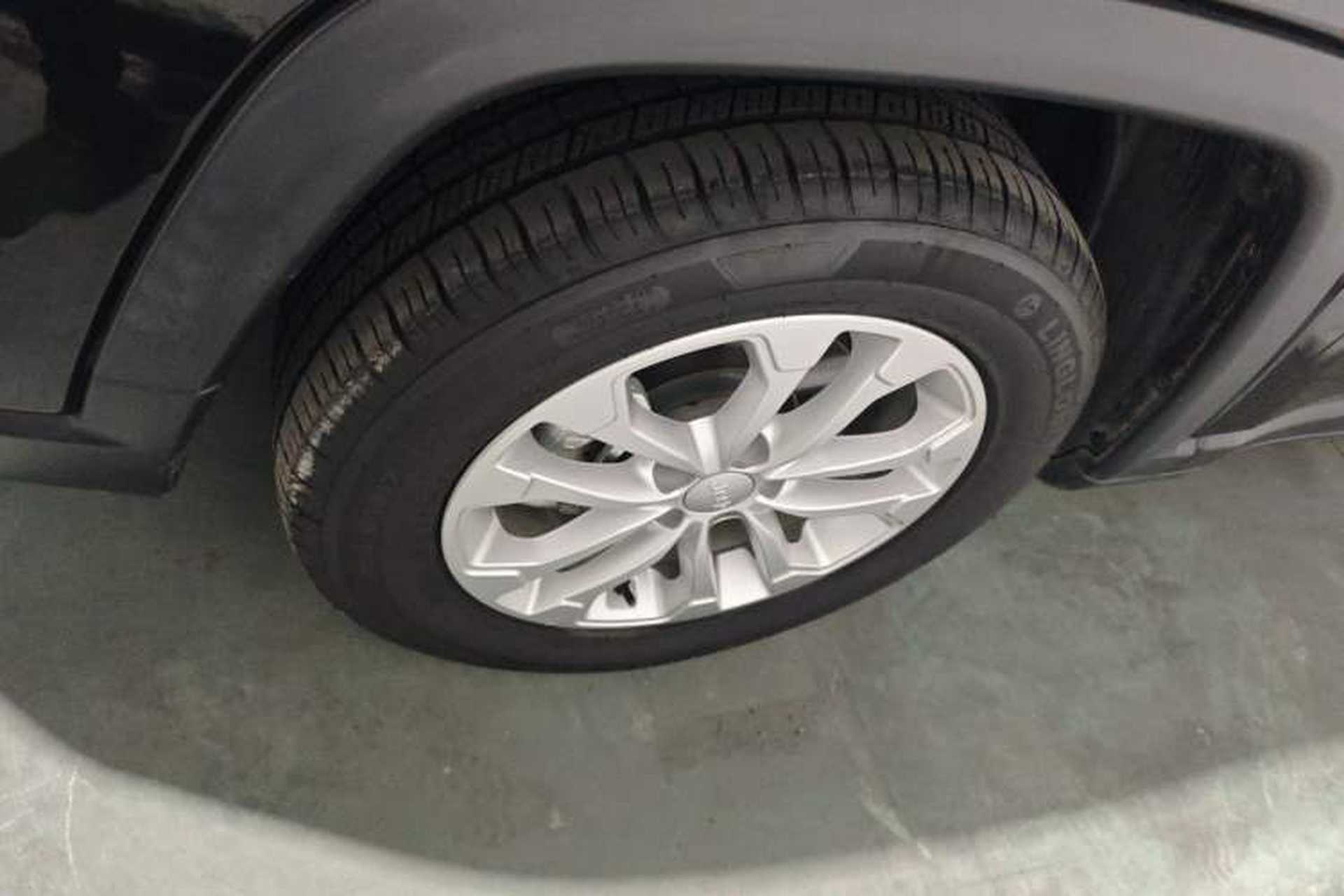 Used Jeep Compass 2021 220T Automatic Elite Edition Left Front Wheel Hub