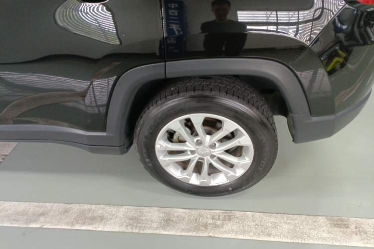 Used Jeep Compass 2021 220T Automatic Leading Edition Left Rear Wheel Hub