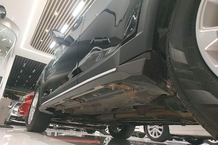 Used Jeep Compass 2021 220T Automatic Leading Edition Left Side Sill