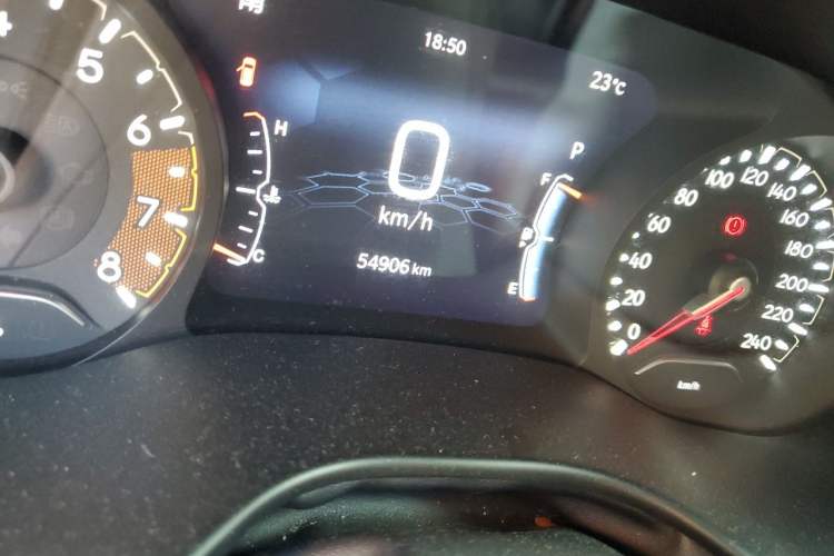 Used Jeep Compass 2021 220T Automatic Leading Edition Odometer Close Up