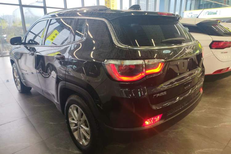 Used Jeep Compass 2021 220T Automatic Leading Edition Rear Left 45 Deg