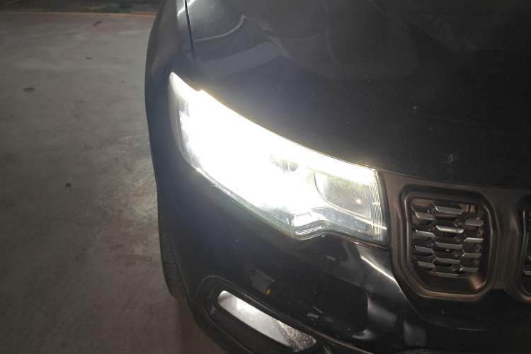 Used Jeep Compass 2021 220T Automatic Leading Edition Right Front Headlight