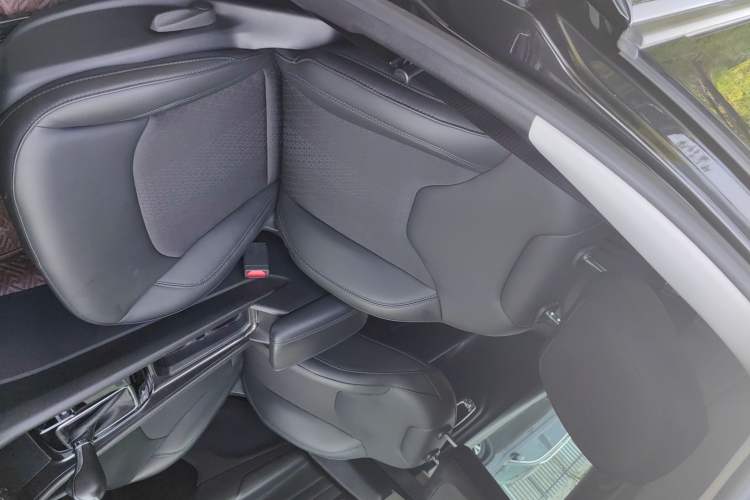 Used Jeep Compass 2021 220T Automatic Leading Edition Right Front Seat