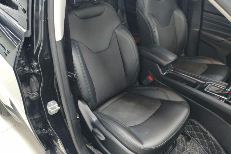 Used Jeep Compass 2021 220T Automatic Leading Edition Right Front Seat