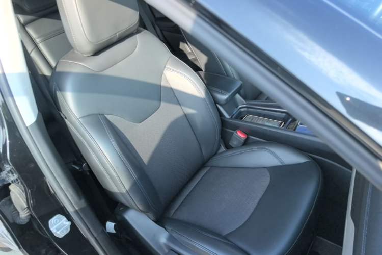 Used Jeep Compass 2021 220T Automatic Leading Edition Right Front Seat
