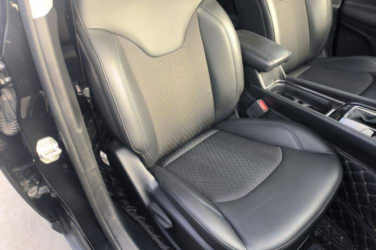 Used Jeep Compass 2021 220T Automatic Leading Edition Right Front Seat
