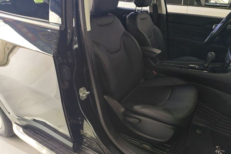 Used Jeep Compass 2021 220T Automatic Elite Edition Right Front Seat