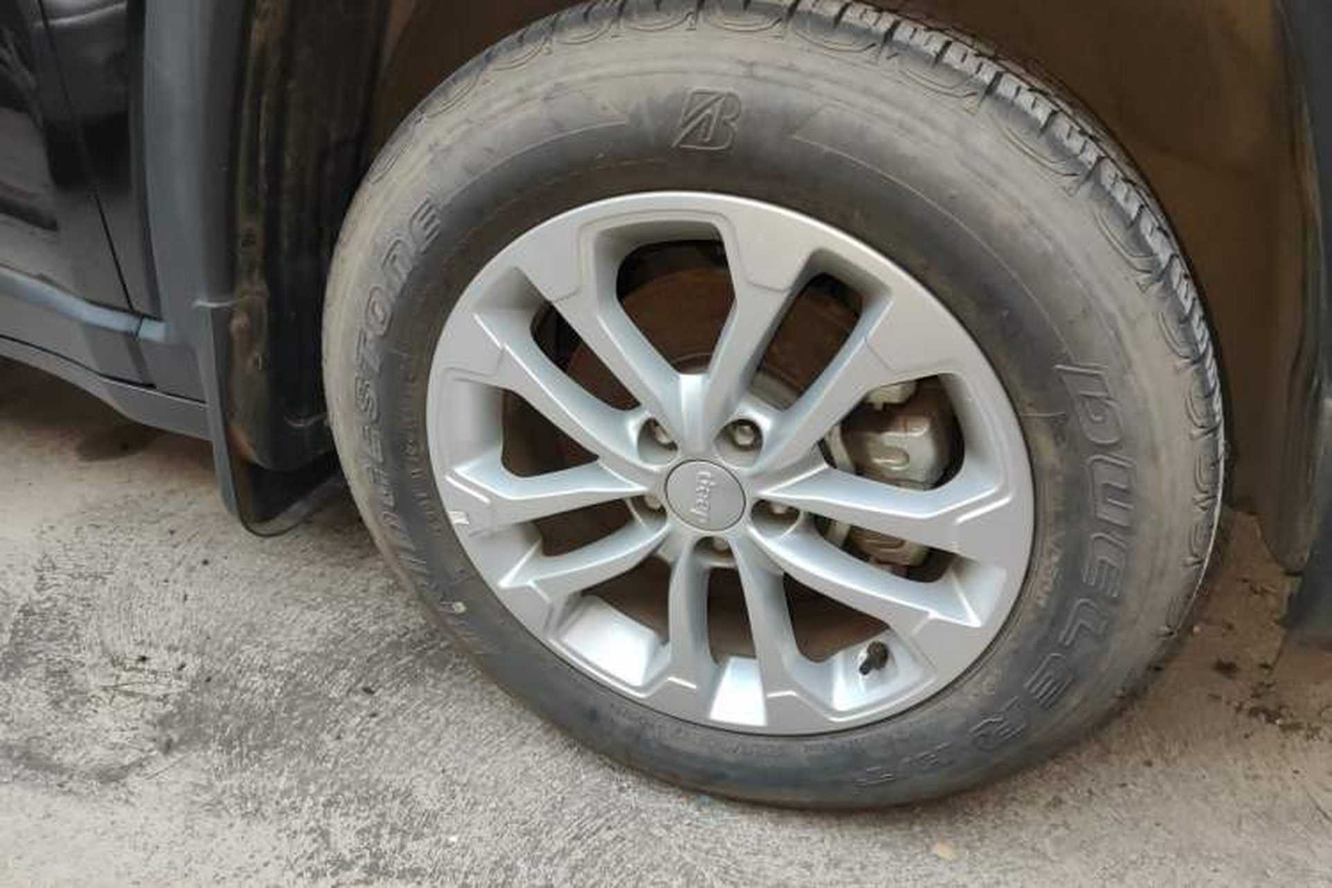 Used Jeep Compass 2021 220T Automatic Elite Edition Right Front Wheel Hub