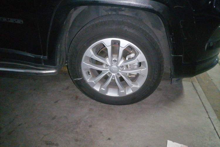 Used Jeep Compass 2021 220T Automatic Elite Edition Right Front Wheel Hub