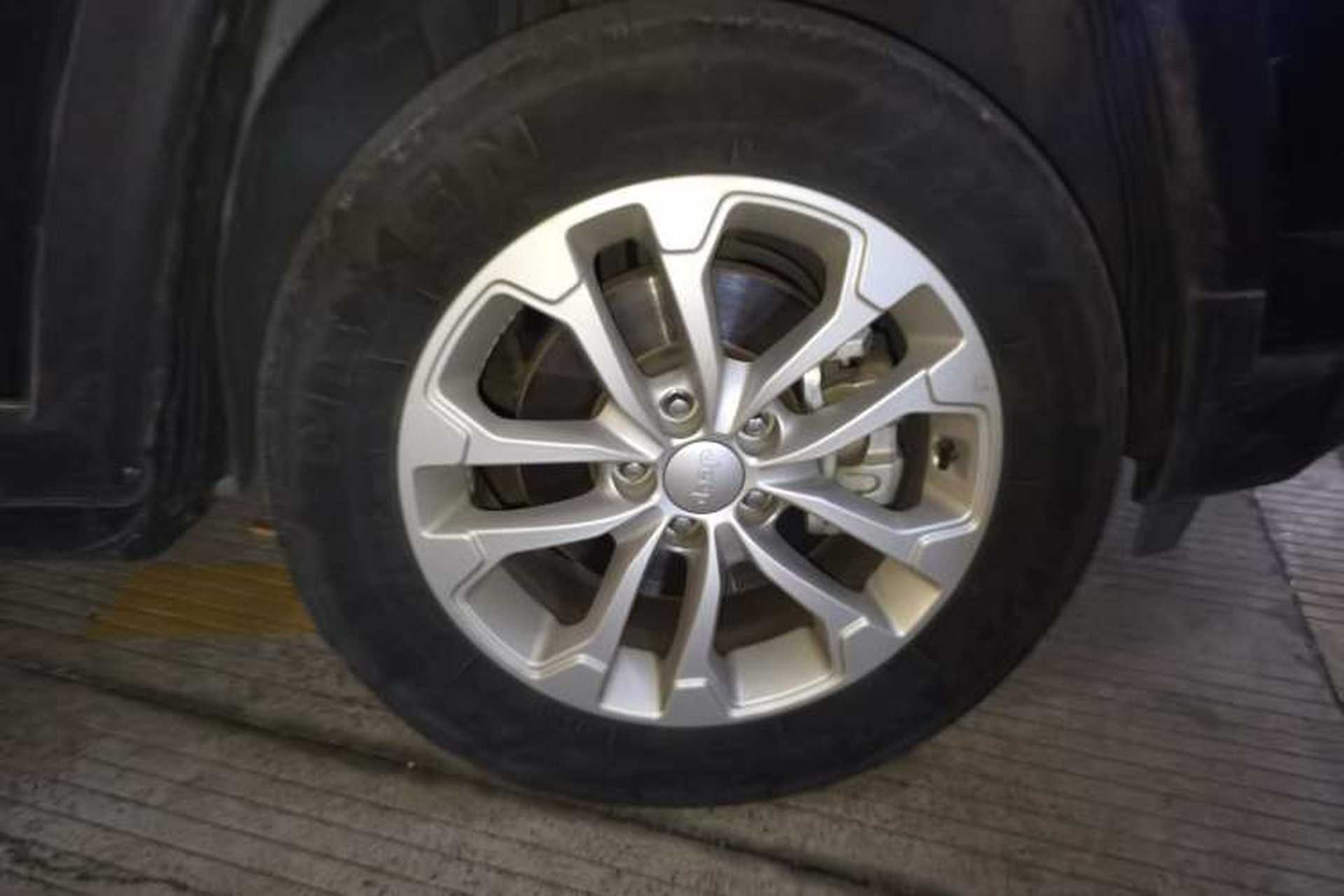 Used Jeep Compass 2021 220T Automatic Comfort Version Right Front Wheel Hub