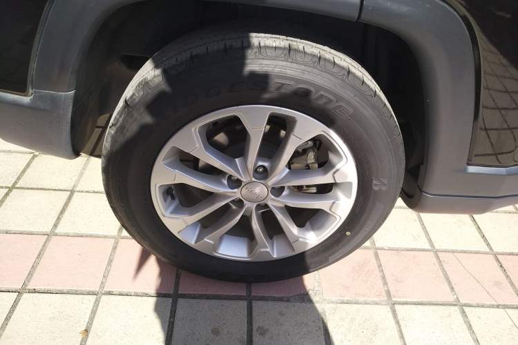 Used Jeep Compass 2021 220T Automatic Elite Edition Right Rear Wheel Hub