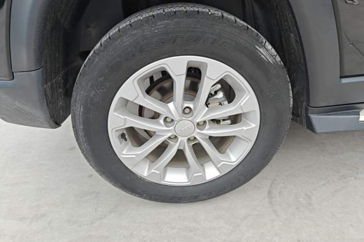 Used Jeep Compass 2021 220T Automatic Leading Edition Right Rear Wheel Hub