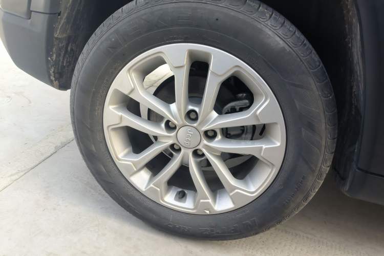 Used Jeep Compass 2021 220T Automatic Leading Edition Right Rear Wheel Hub