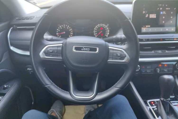 Used Jeep Compass 2021 220T Automatic Leading Edition Steering Wheel