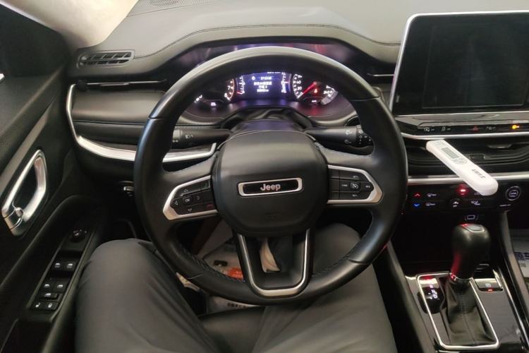Used Jeep Compass 2021 220T Automatic Leading Edition Steering Wheel