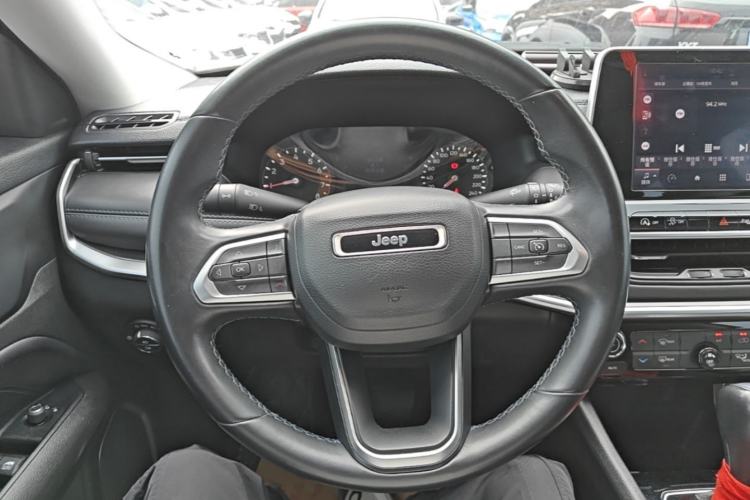 Used Jeep Compass 2021 220T Automatic Leading Edition Steering Wheel