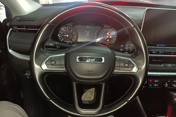 Used Jeep Compass 2021 220T Automatic Leading Edition Steering Wheel