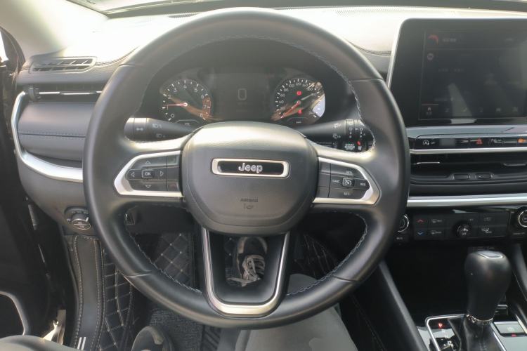 Used Jeep Compass 2021 220T Automatic Leading Edition Steering Wheel
