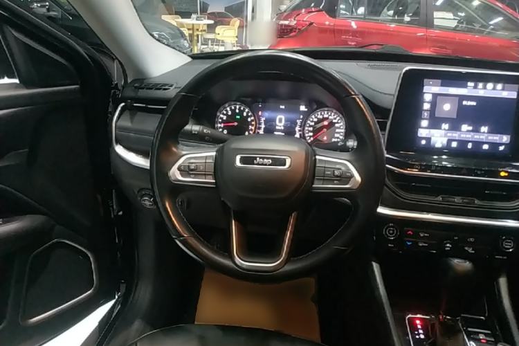 Used Jeep Compass 2021 220T Automatic Leading Edition Steering Wheel