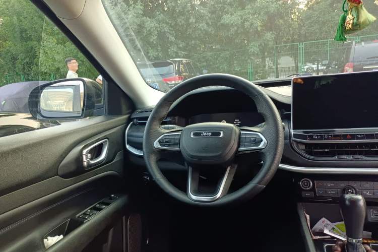 Used Jeep Compass 2021 220T Automatic Elite Edition Steering Wheel