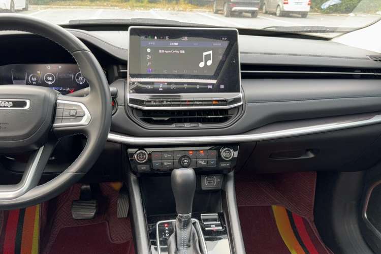 Used Jeep Compass 2021 220T Automatic Elite Edition Audio And AC Panel