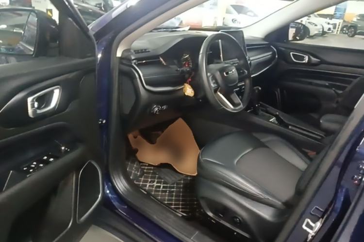 Used Jeep Compass 2021 220T Automatic Leading Edition Driver Seat