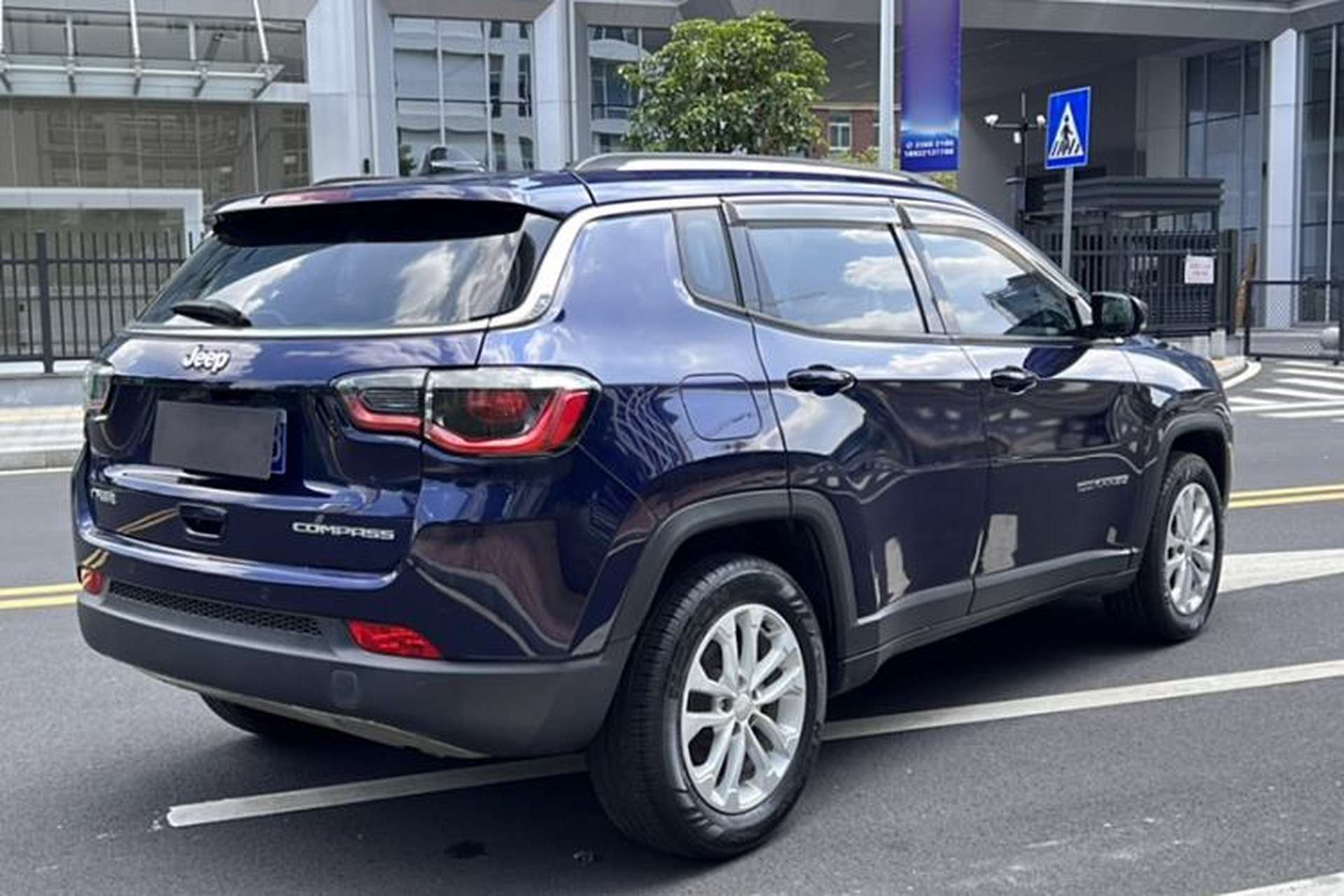 Used Jeep Compass 2021 220T Automatic Leading Edition Exterior 5