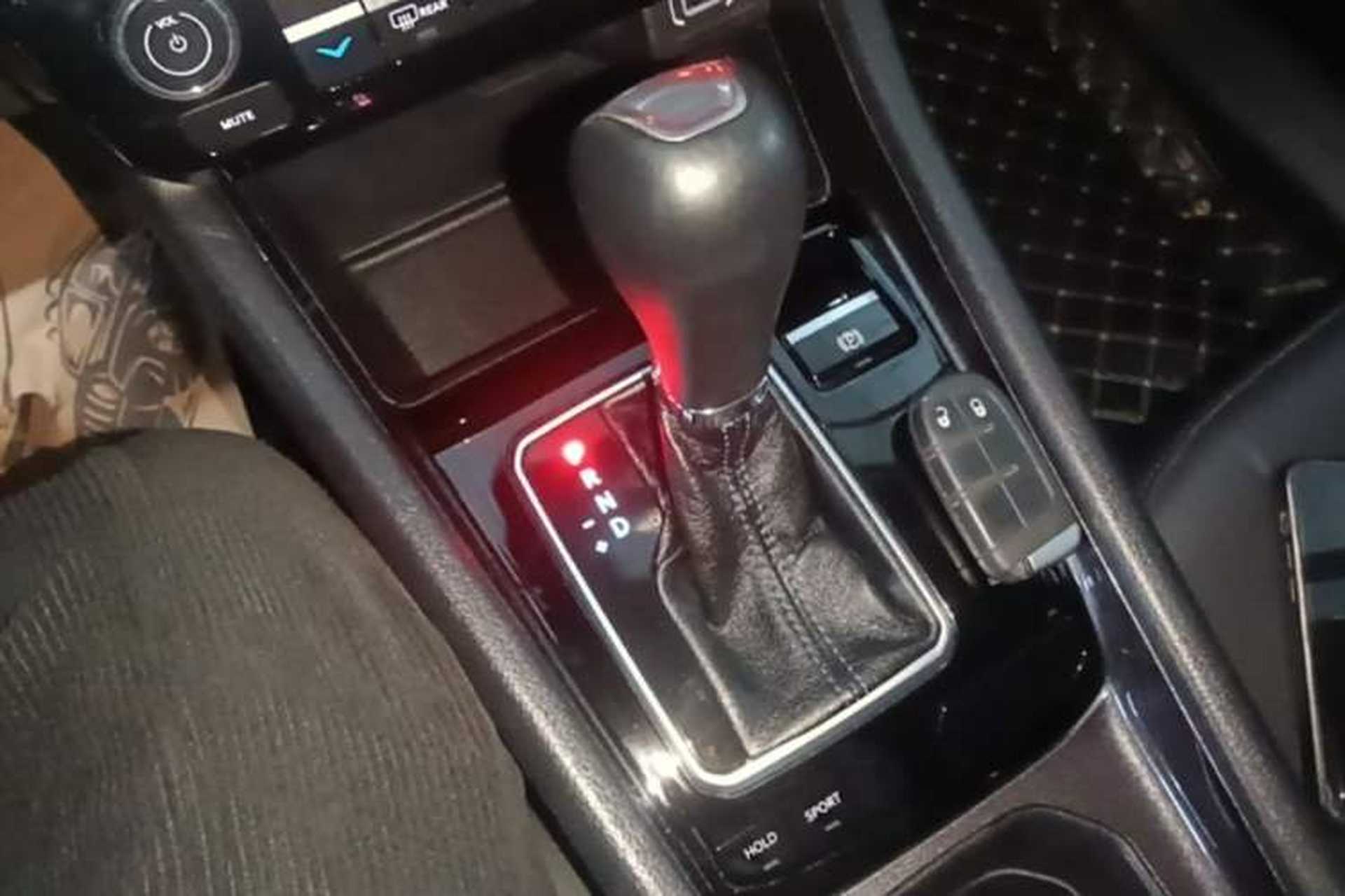 Used Jeep Compass 2021 220T Automatic Leading Edition Gear Lever