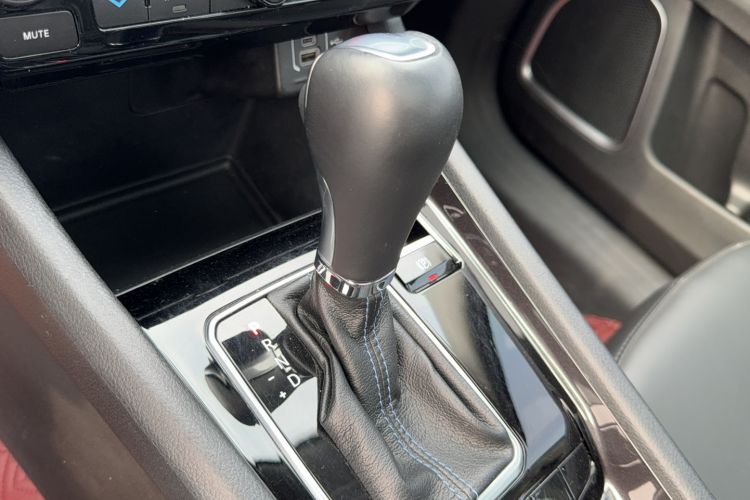 Used Jeep Compass 2021 220T Automatic Elite Edition Gear Lever