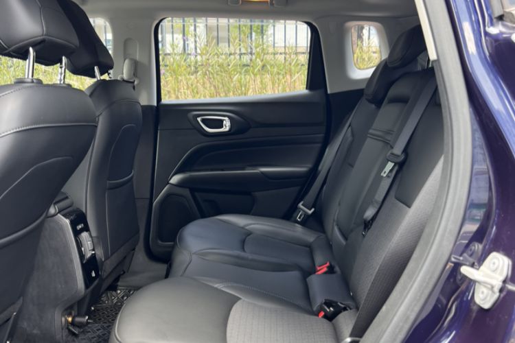 Used Jeep Compass 2021 220T Automatic Leading Edition Interior 12