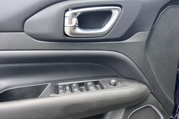 Used Jeep Compass 2021 220T Automatic Leading Edition Interior 8