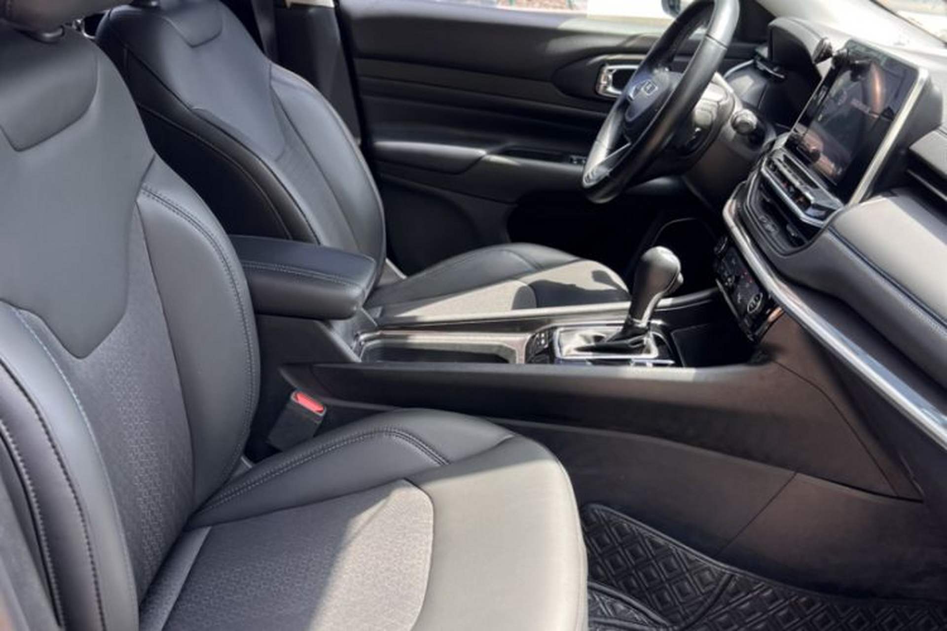 Used Jeep Compass 2021 220T Automatic Leading Edition Right Front Seat