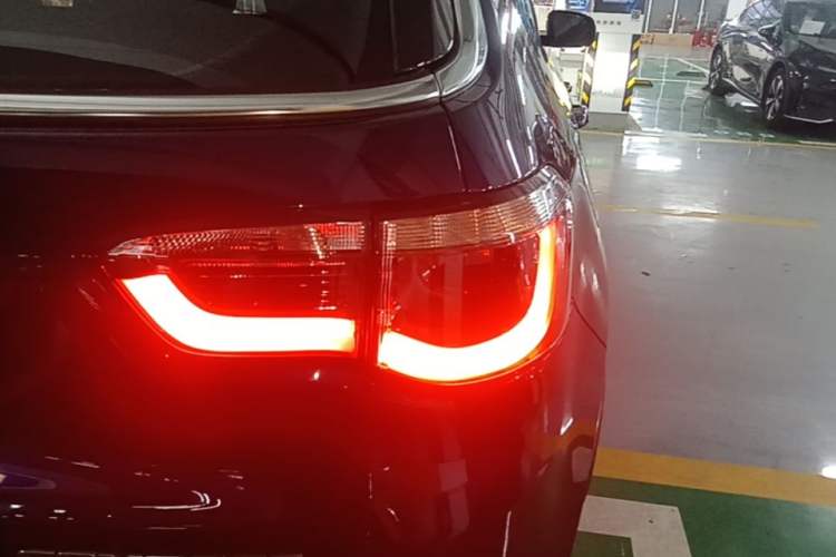 Used Jeep Compass 2021 220T Automatic Leading Edition Right Rear Taillight