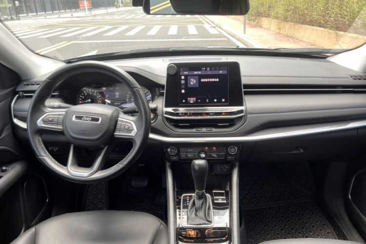 Used Jeep Compass 2021 220T Automatic Leading Edition Steering Wheel