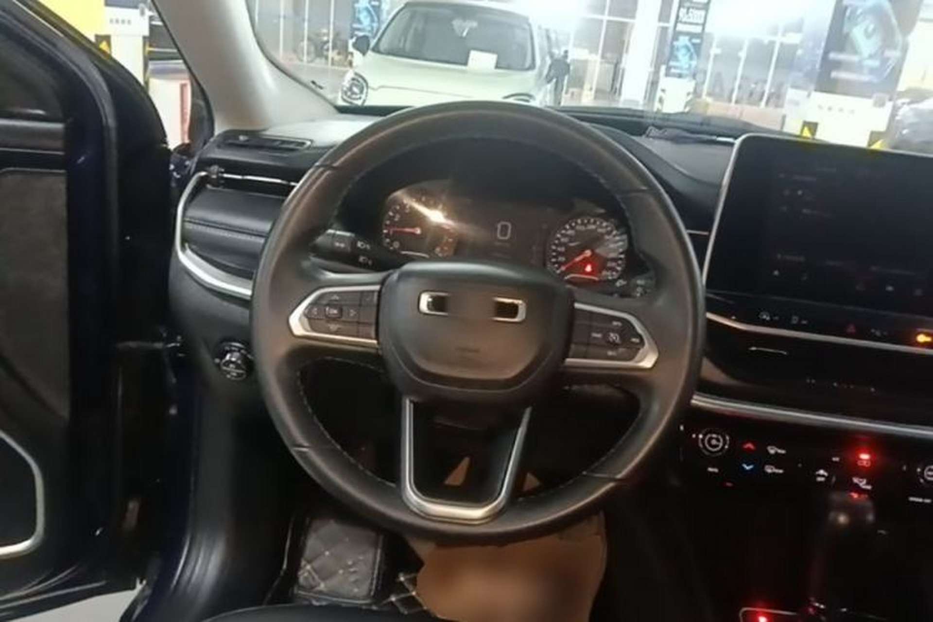 Used Jeep Compass 2021 220T Automatic Leading Edition Steering Wheel