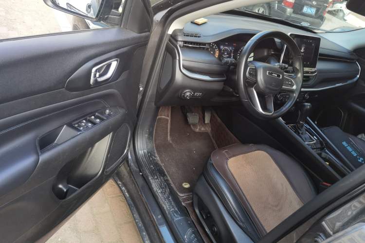 Used Jeep Compass 2021 220T Automatic Leading Edition Driver Seat