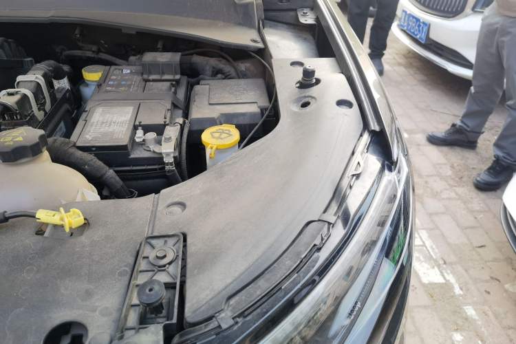 Used Jeep Compass 2021 220T Automatic Leading Edition Engine Bay Left