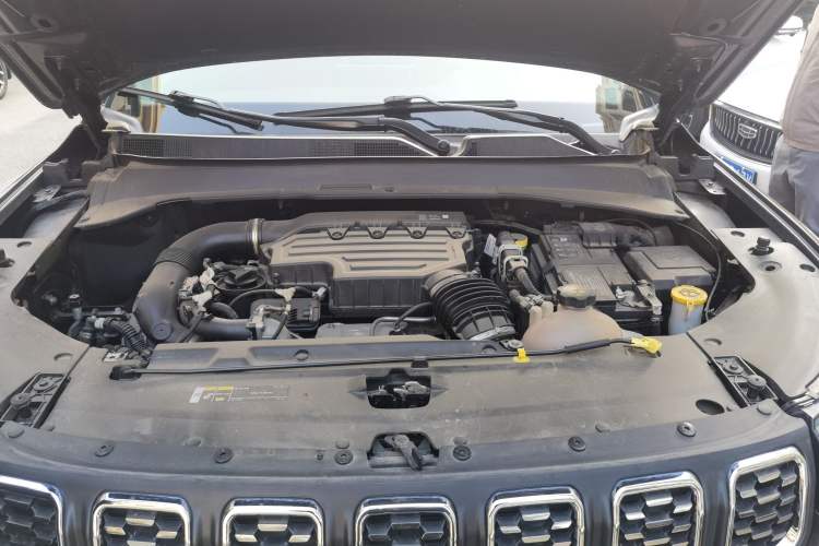 Used Jeep Compass 2021 220T Automatic Leading Edition Engine Bay