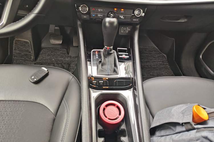 Used Jeep Compass 2021 220T Automatic Leading Edition Gear Lever