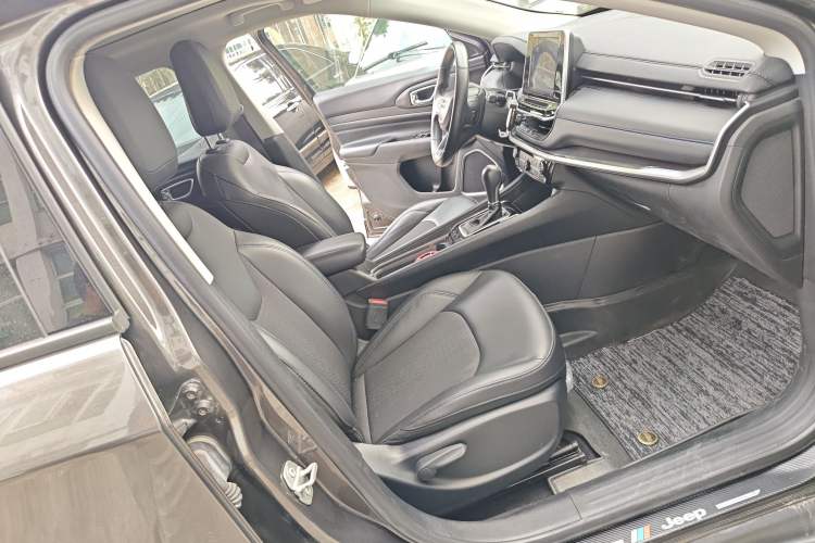 Used Jeep Compass 2021 220T Automatic Leading Edition Right Front Seat