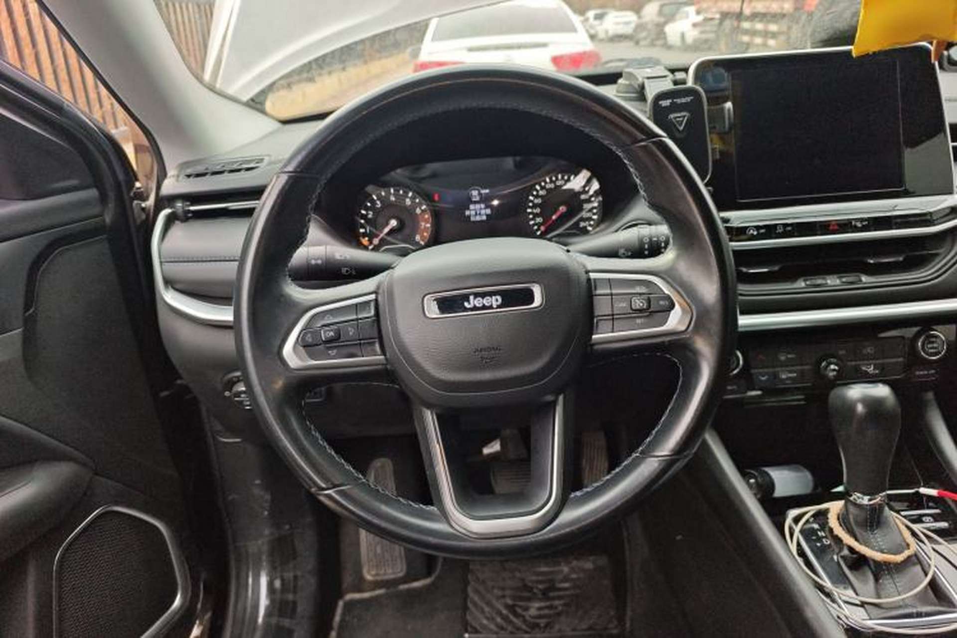 Used Jeep Compass 2021 220T Automatic Leading Edition Steering Wheel