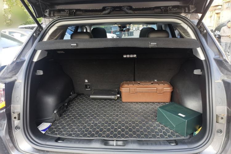 Used Jeep Compass 2021 220T Automatic Leading Edition Trunk