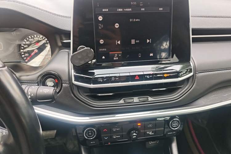 Used Jeep Compass 2021 220T Automatic Leading Edition Audio And AC Panel
