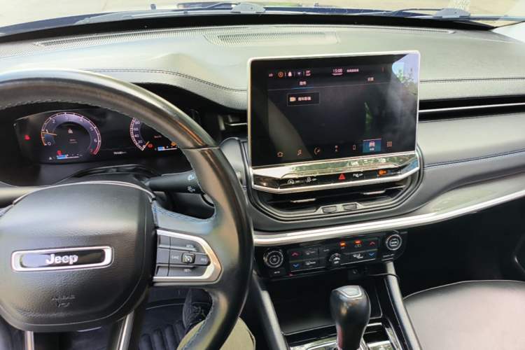 Used Jeep Compass 2021 220T Automatic Elite Edition Audio And AC Panel